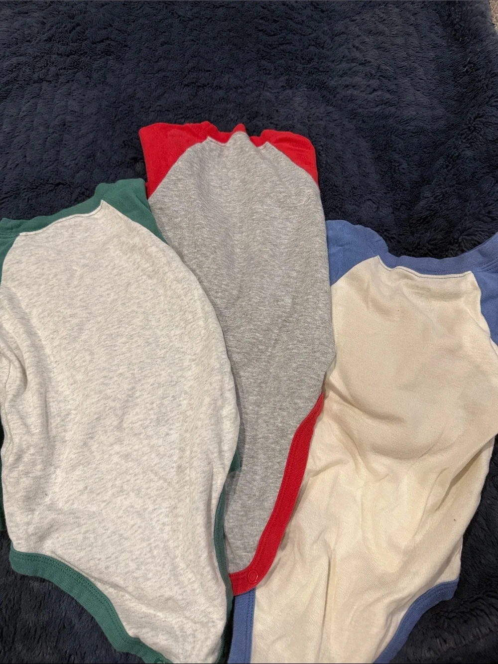 Carter’s Set of 3 long sleeve onesies
